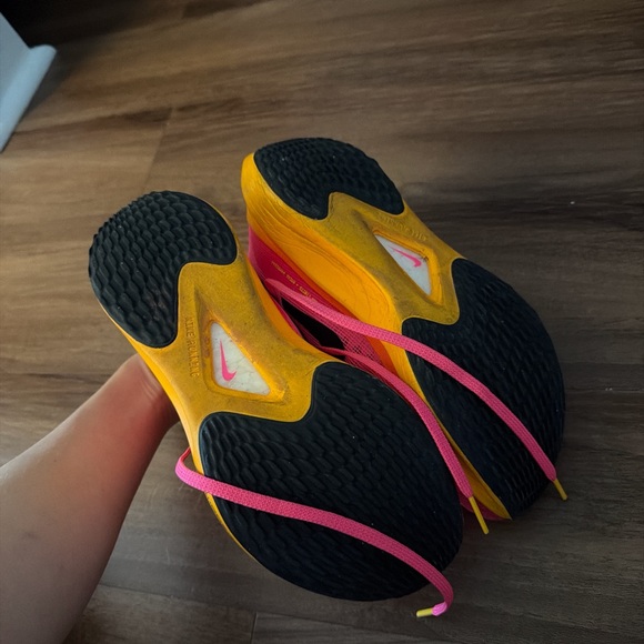 Nike Women’s Zoom Fly 5 - Picture 4 of 6